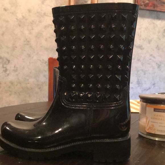DIRTY LAUNDRY very stylish rain boots! - Picture 3 of 6